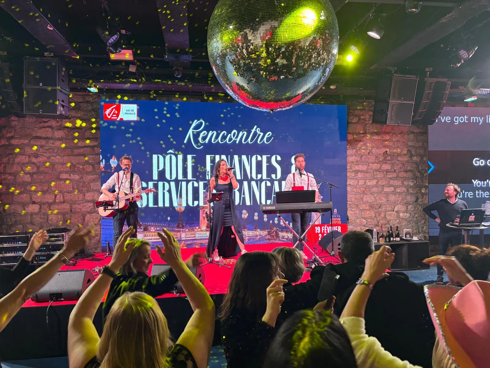 Public en feu, soirée Île-de-France